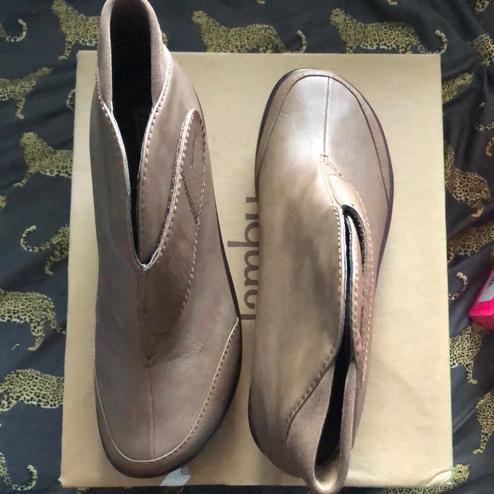 Brown Vegan Ankle Boots! (Never Worn)